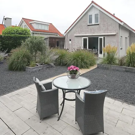 펜션 De Witte Raaf *