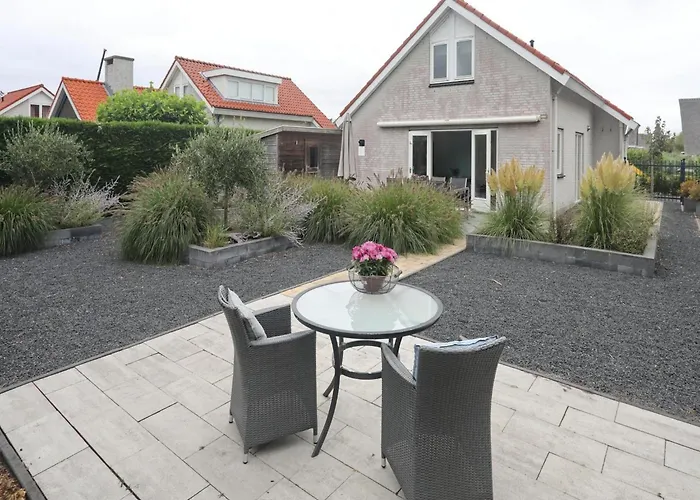 Nyaraló De Witte Raaf *